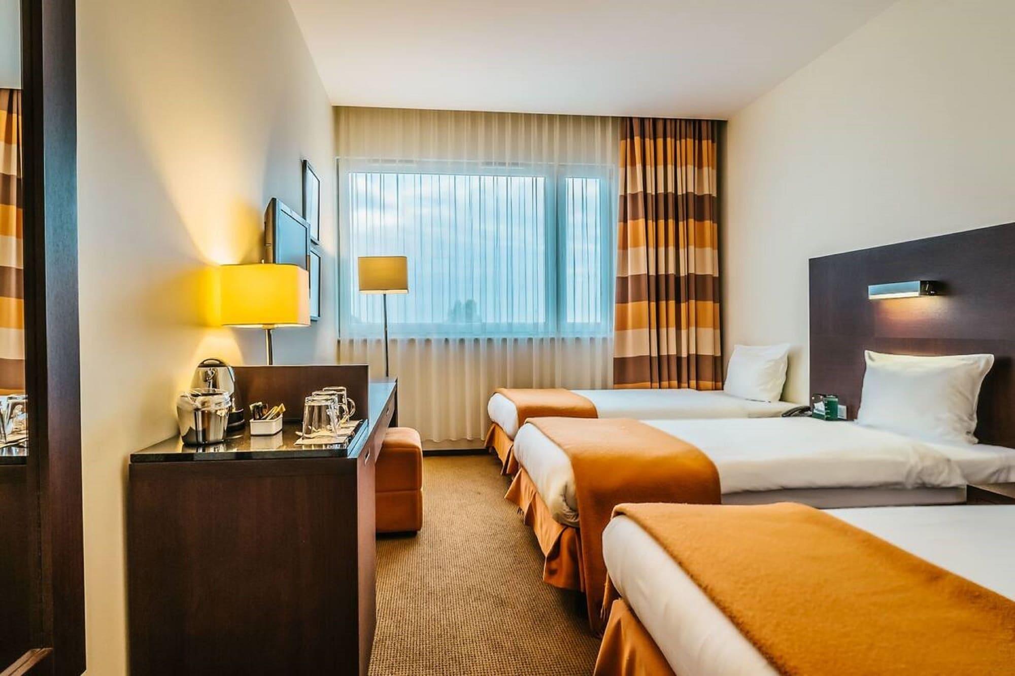 Desilva Warszawa Piaseczno 호텔 피아세츠노 외부 사진