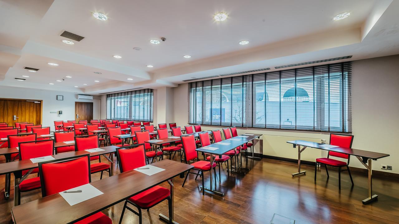 Desilva Warszawa Piaseczno 호텔 피아세츠노 외부 사진